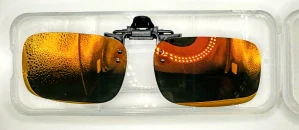 Polarizační klips Nakida T-143 MRP - zrcadlově červený, 60x41mm