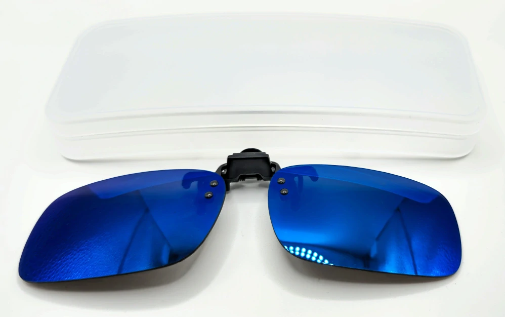 Polarizační klips Nakida T-143 MBP - zrcadlově modrý, 60x41mm