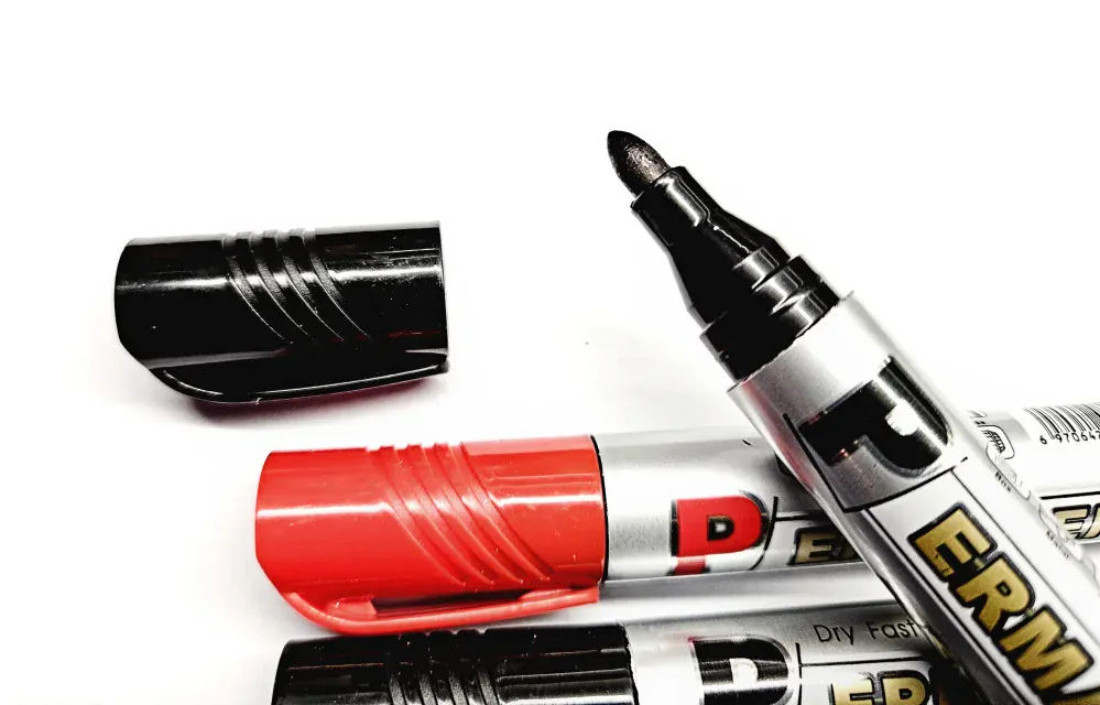 Permanentní fixy Colwave CL-101 – sada 4 ks, kulatý hrot, mix barev