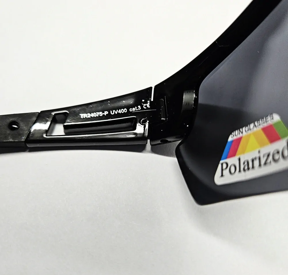 Polarizační brýle Qiim Sport TR24075P - šedé, plastové černé rámečky, UV 400 cat. 3